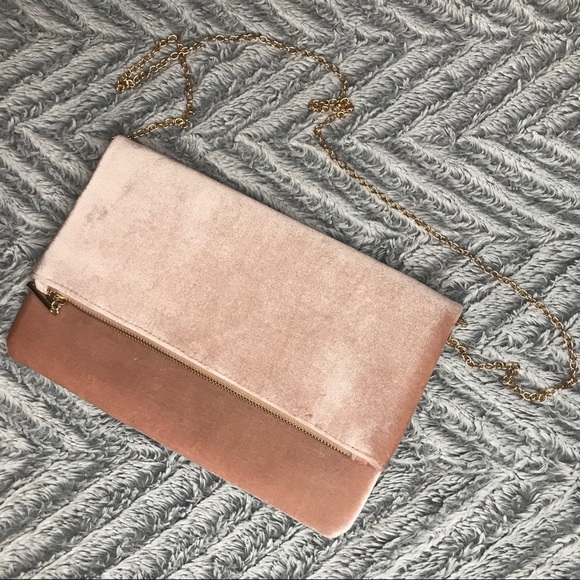 Sam Forever Handbags - NWOT Velvet Fold-over Purse w/ Gold Chain 👑